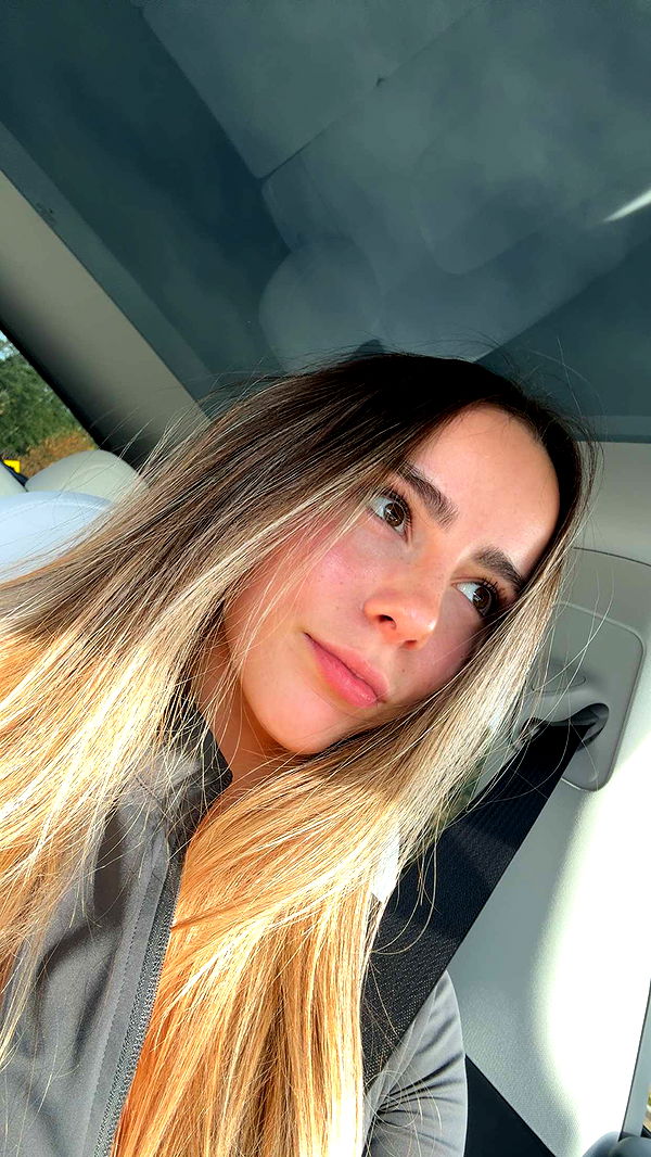 meelahrobbins image ~ Altpins