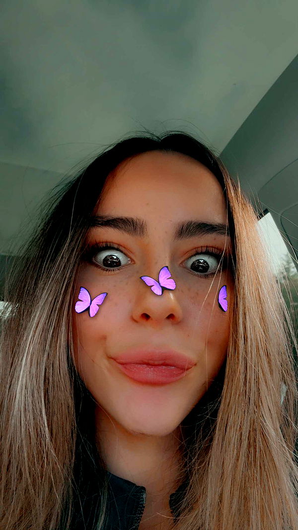 meelahrobbins image ~ Altpins