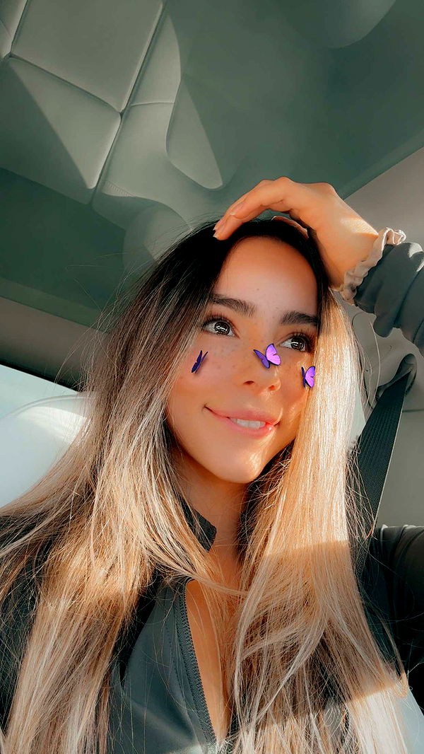 meelahrobbins image ~ Altpins