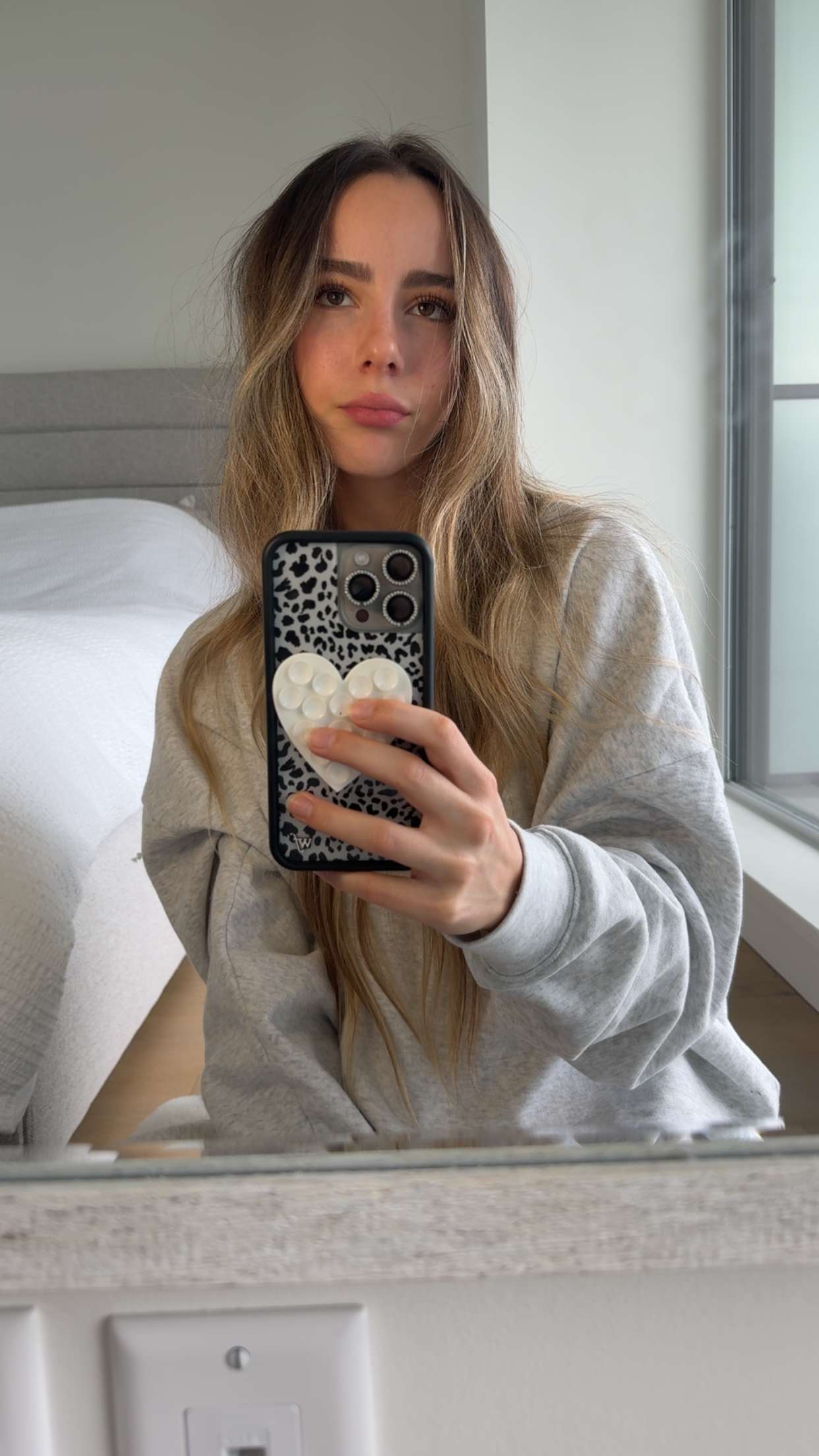 meelahrobbins snapchat image archive image