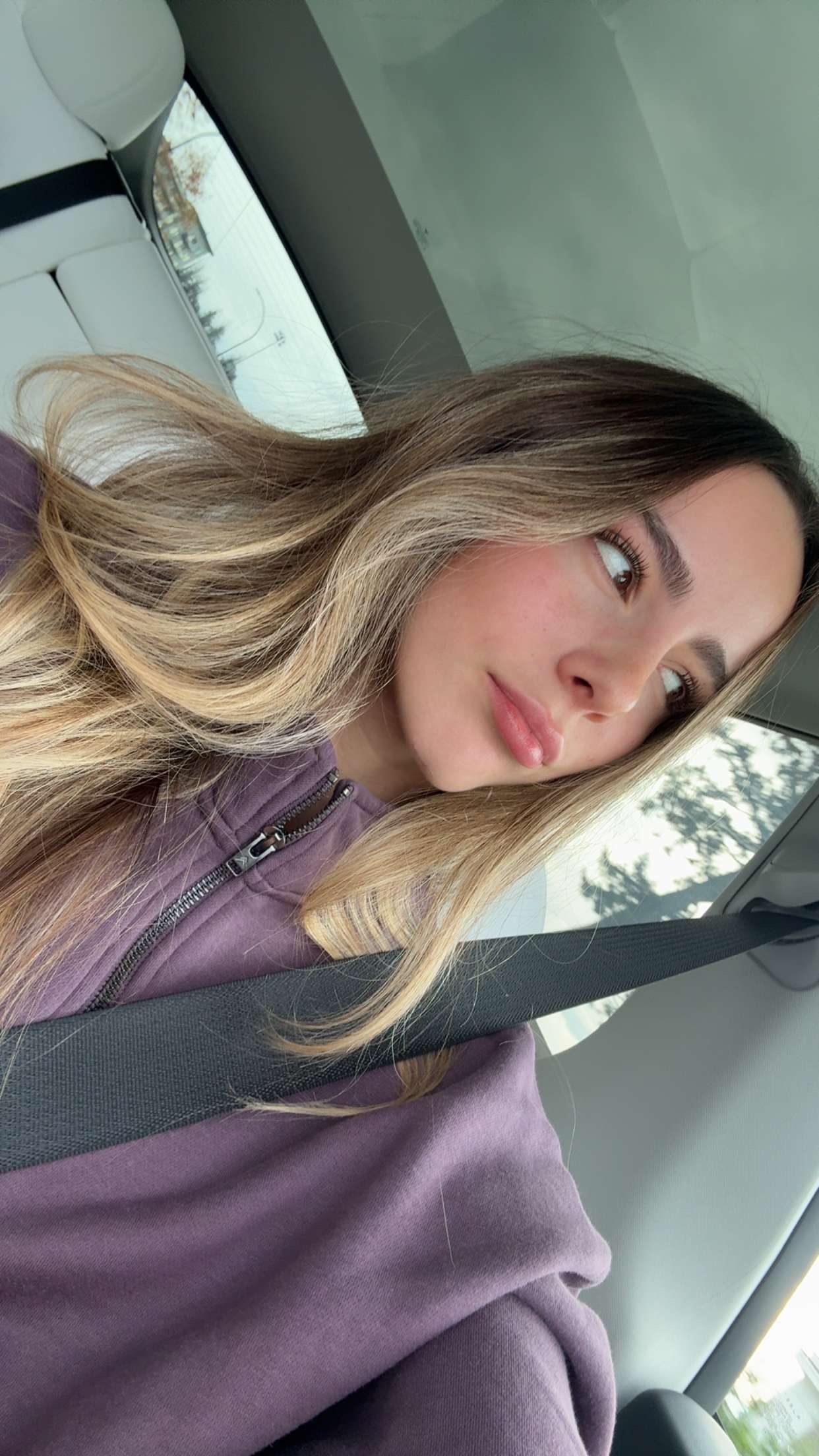 meelahrobbins snapchat image archive image