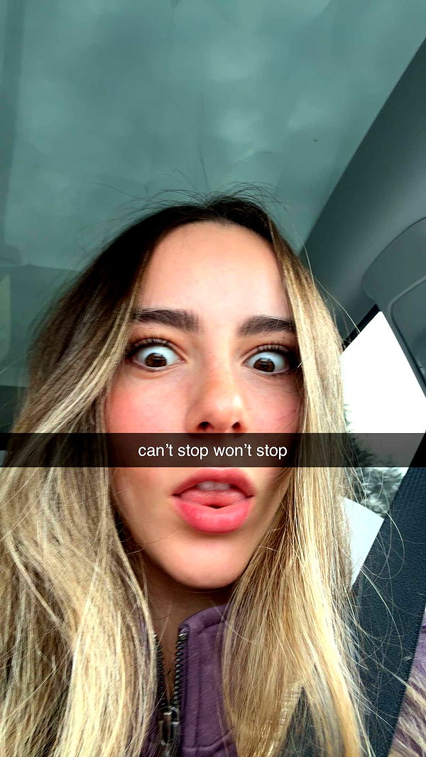 meelahrobbins image ~ Altpins