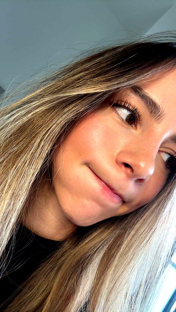 meelahrobbins image ~ Altpins