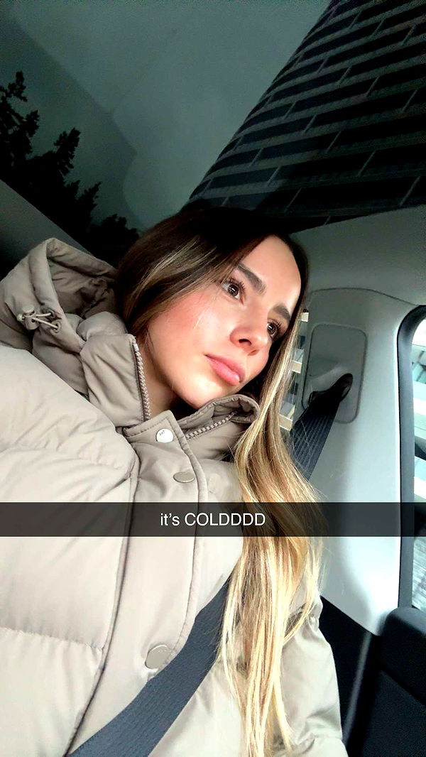 meelahrobbins image ~ Altpins