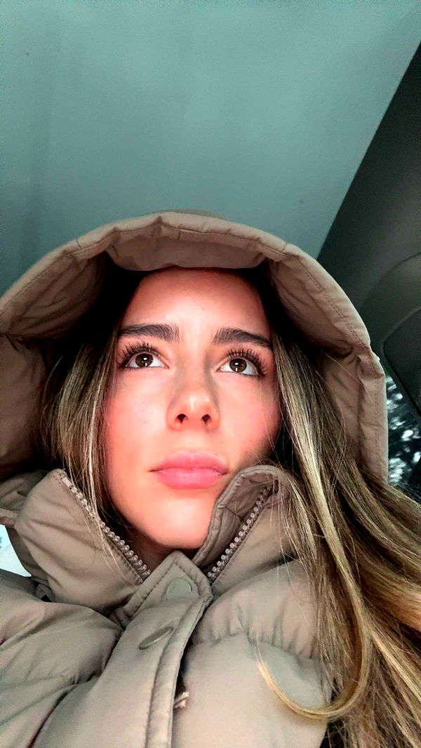 meelahrobbins image ~ Altpins