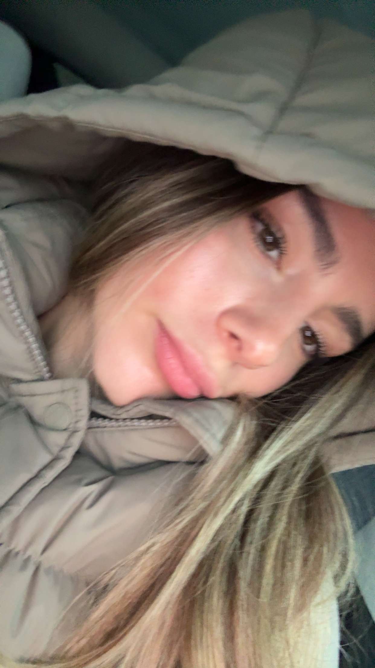 meelahrobbins snapchat image archive image