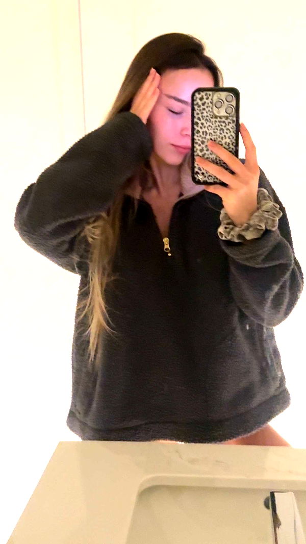 meelahrobbins image ~ Altpins