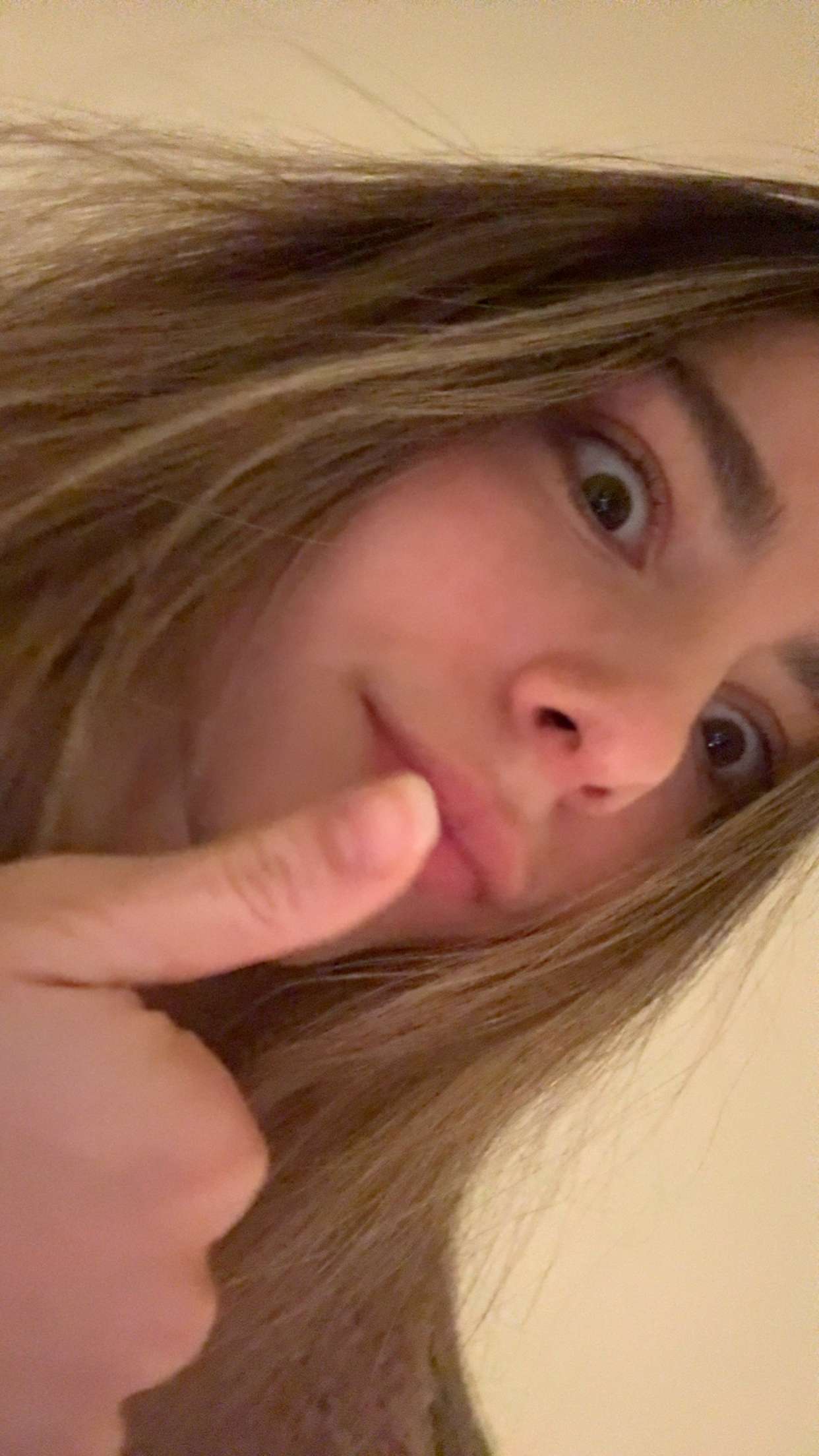 meelahrobbins snapchat image archive image