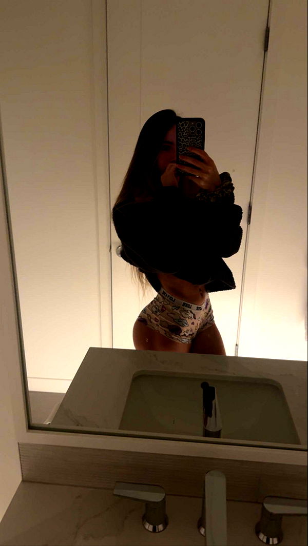 meelahrobbins image ~ Altpins