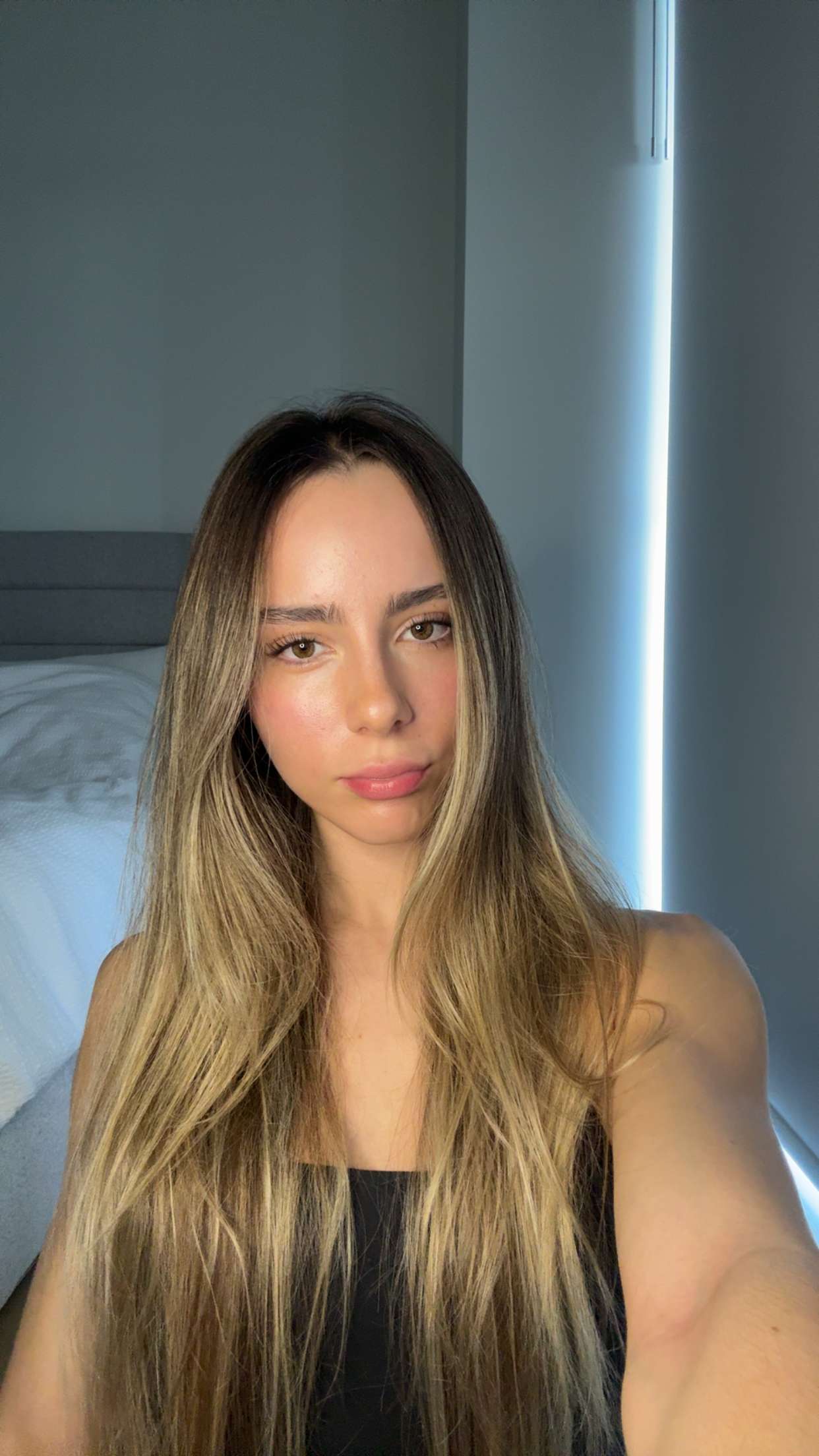 meelahrobbins snapchat image archive image