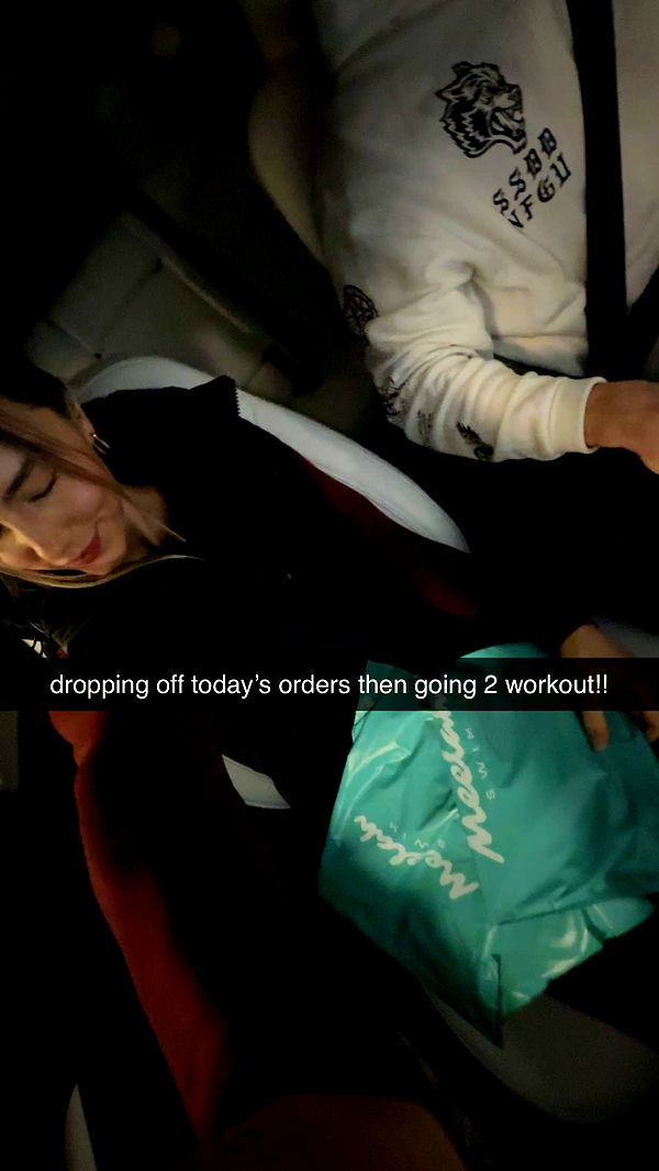 meelahrobbins image ~ Altpins