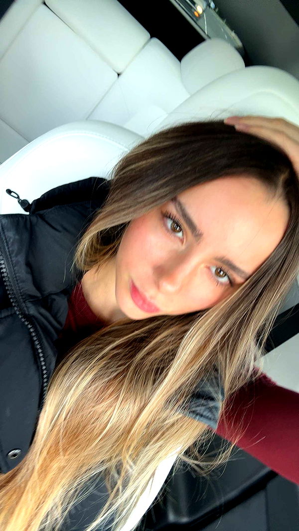 meelahrobbins image ~ Altpins