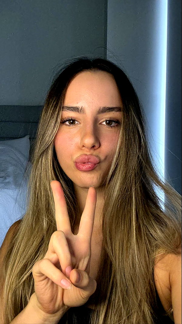 meelahrobbins image ~ Altpins