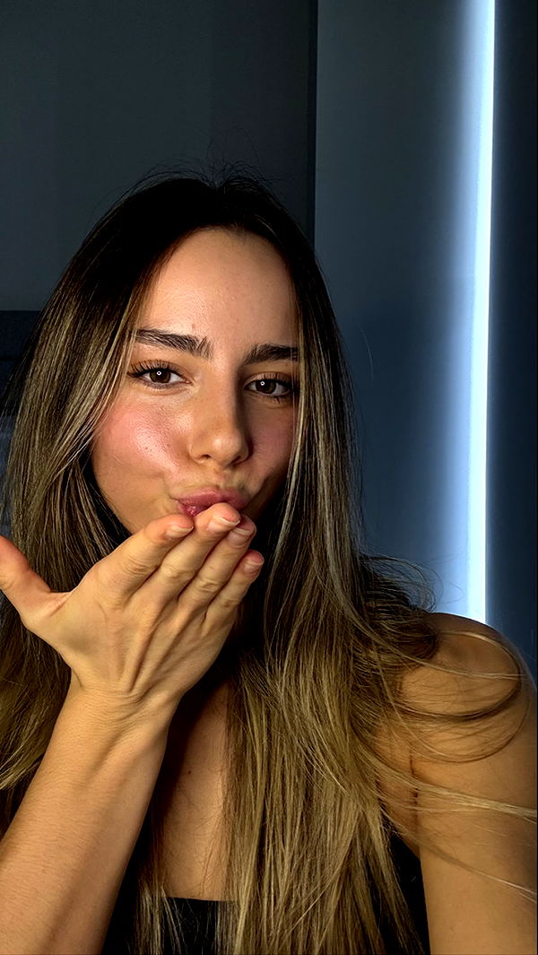 meelahrobbins image ~ Altpins