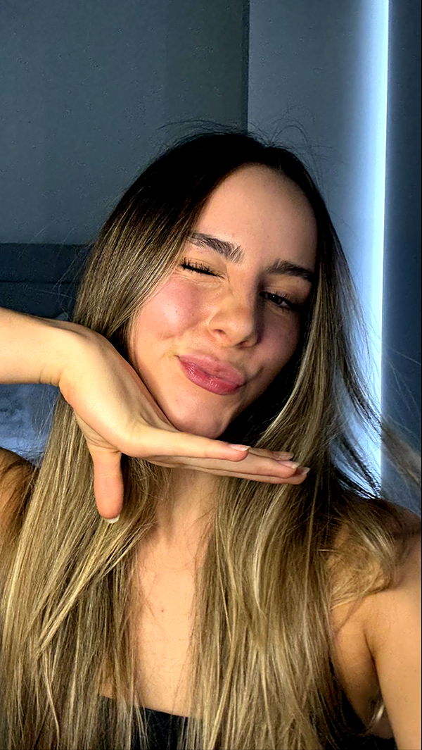 meelahrobbins image ~ Altpins