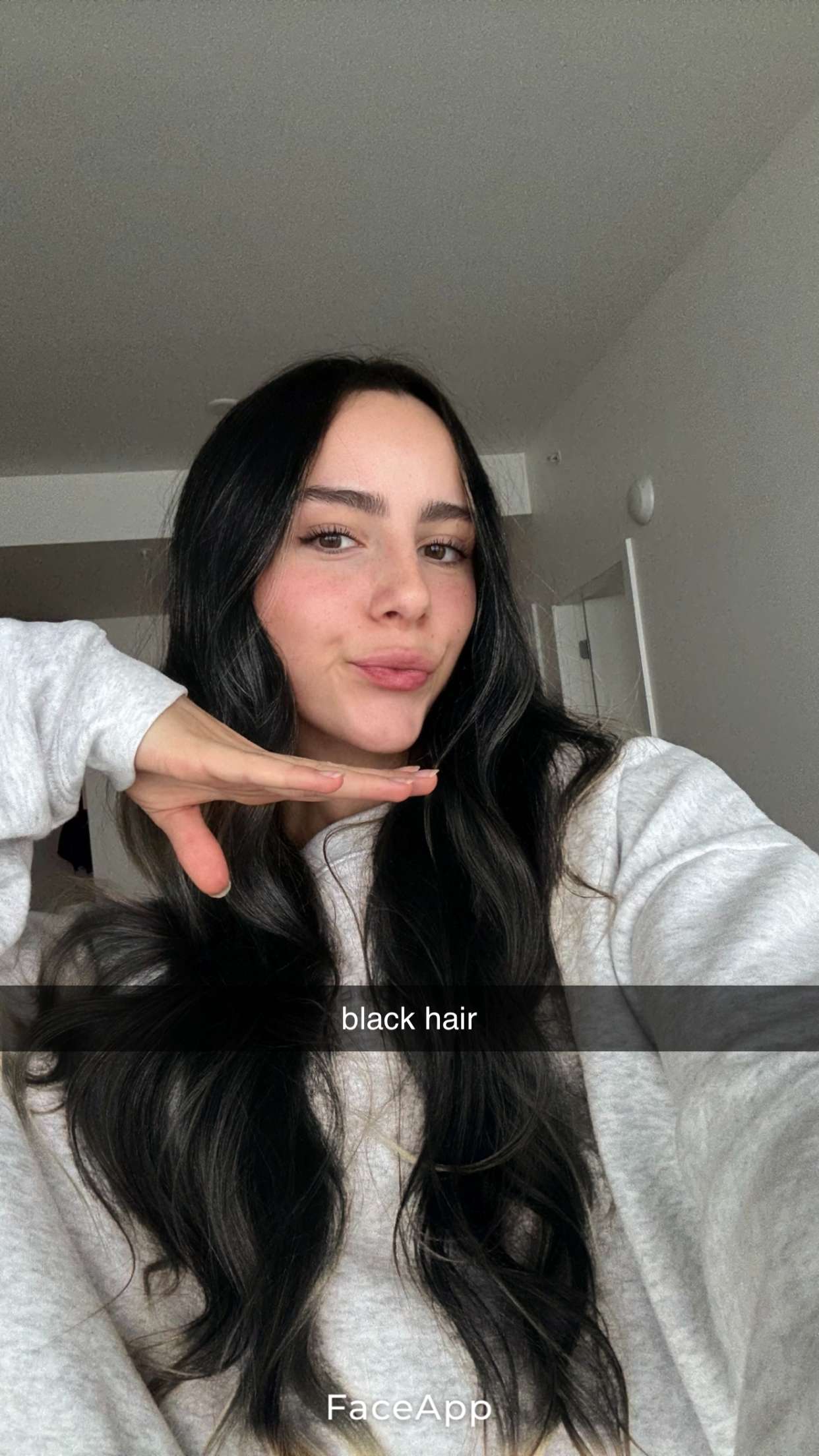 meelahrobbins snapchat image archive image