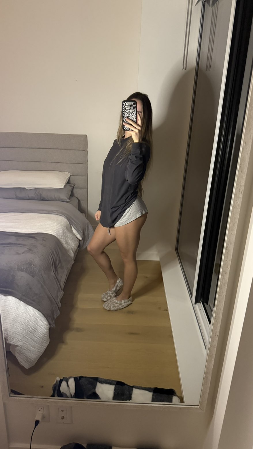 meelahrobbins snapchat image archive image