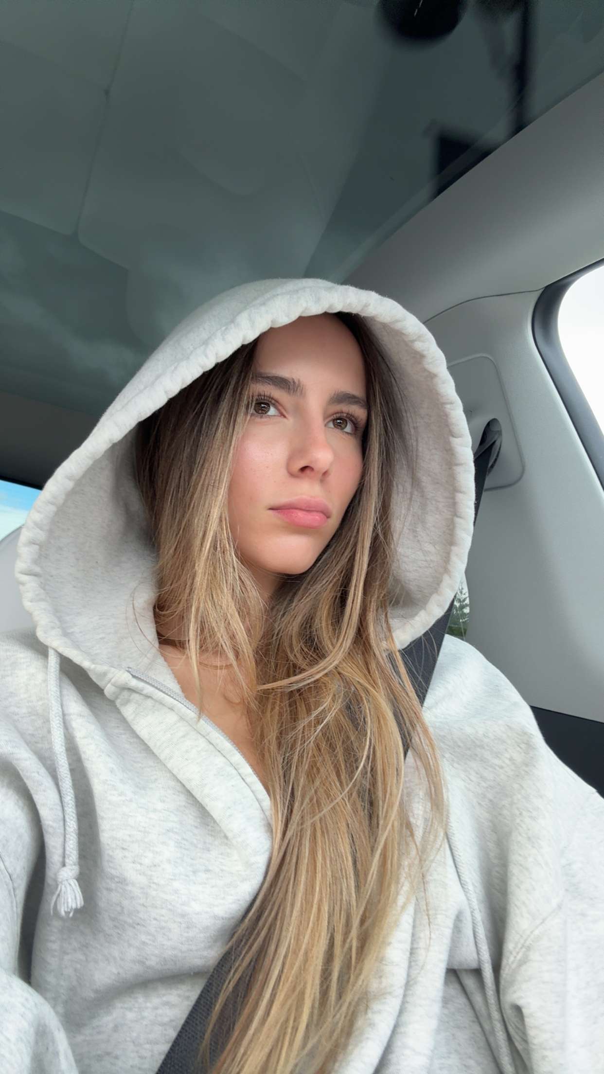 meelahrobbins snapchat image archive image