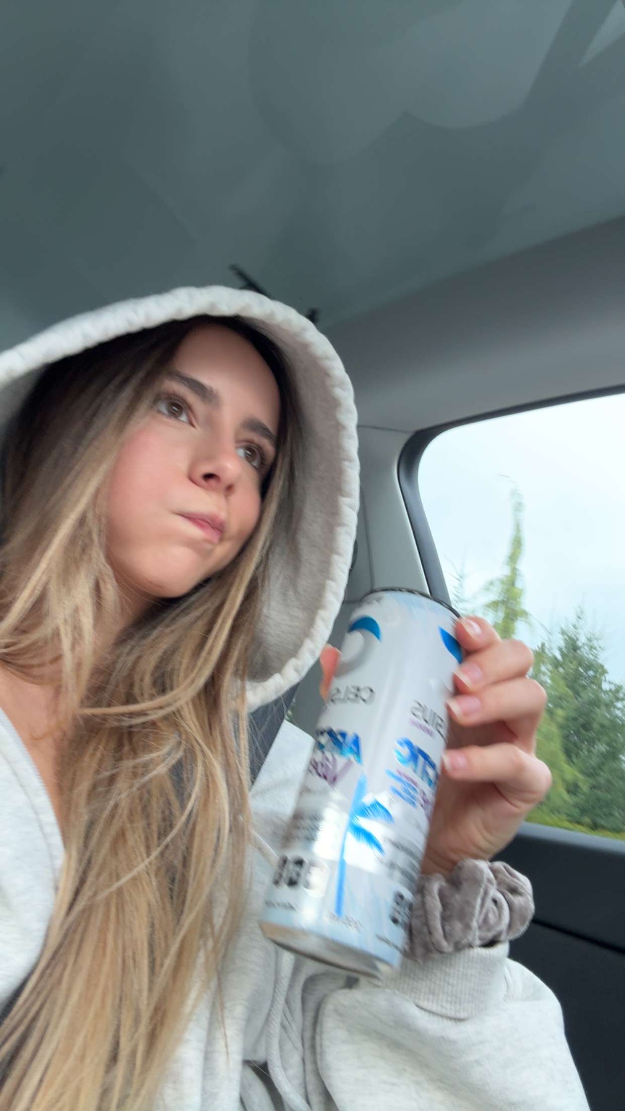 meelahrobbins snapchat image archive image