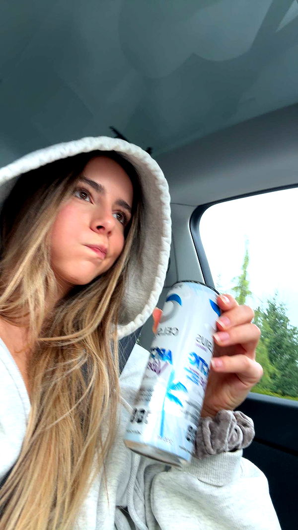 meelahrobbins image ~ Altpins