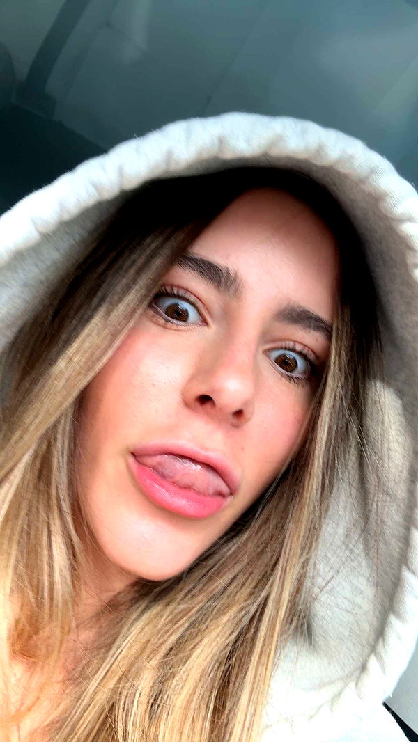 meelahrobbins image ~ Altpins