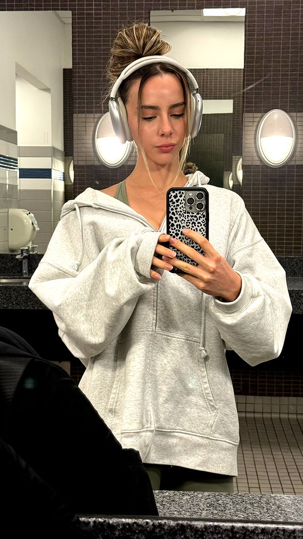 meelahrobbins image ~ Altpins