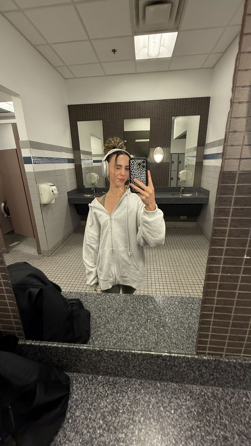 meelahrobbins snapchat image archive image