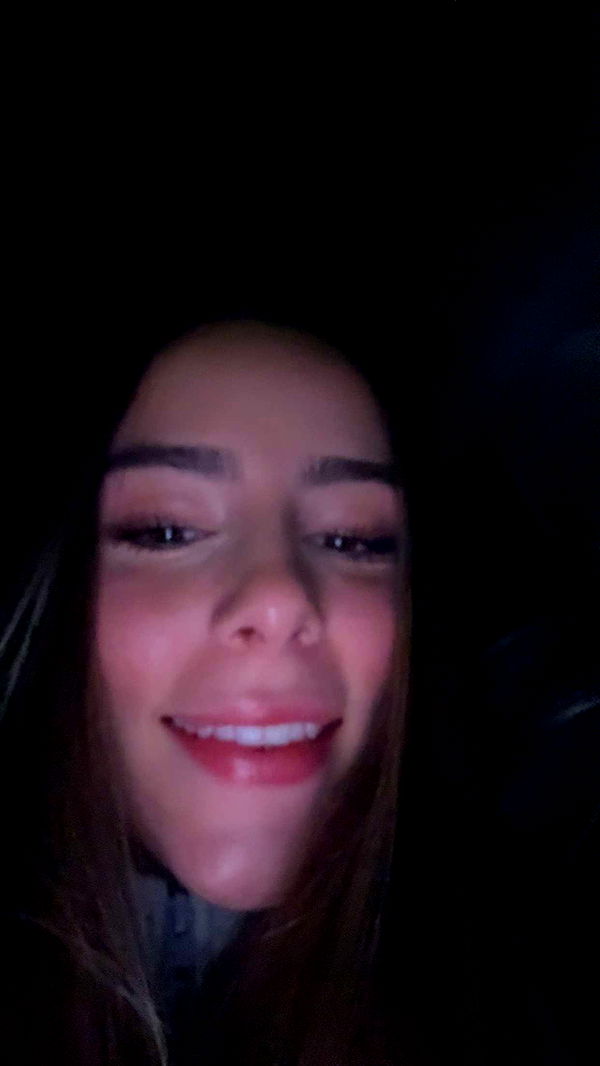 meelahrobbins image ~ Altpins