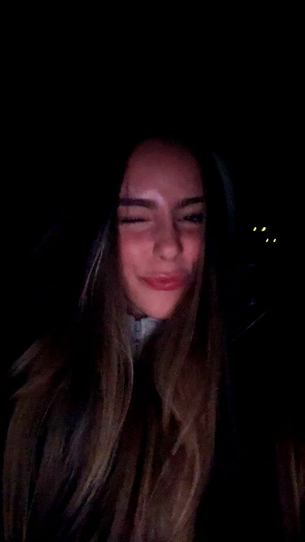 meelahrobbins image ~ Altpins