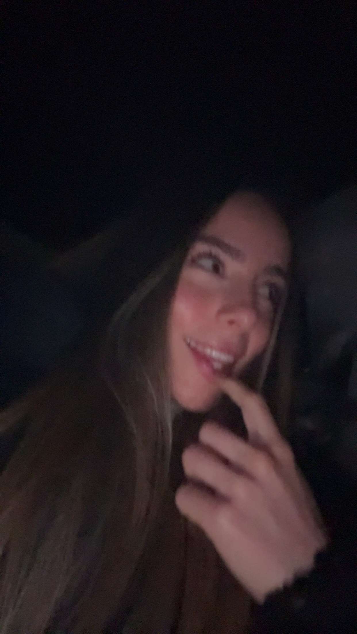 meelahrobbins snapchat image archive image