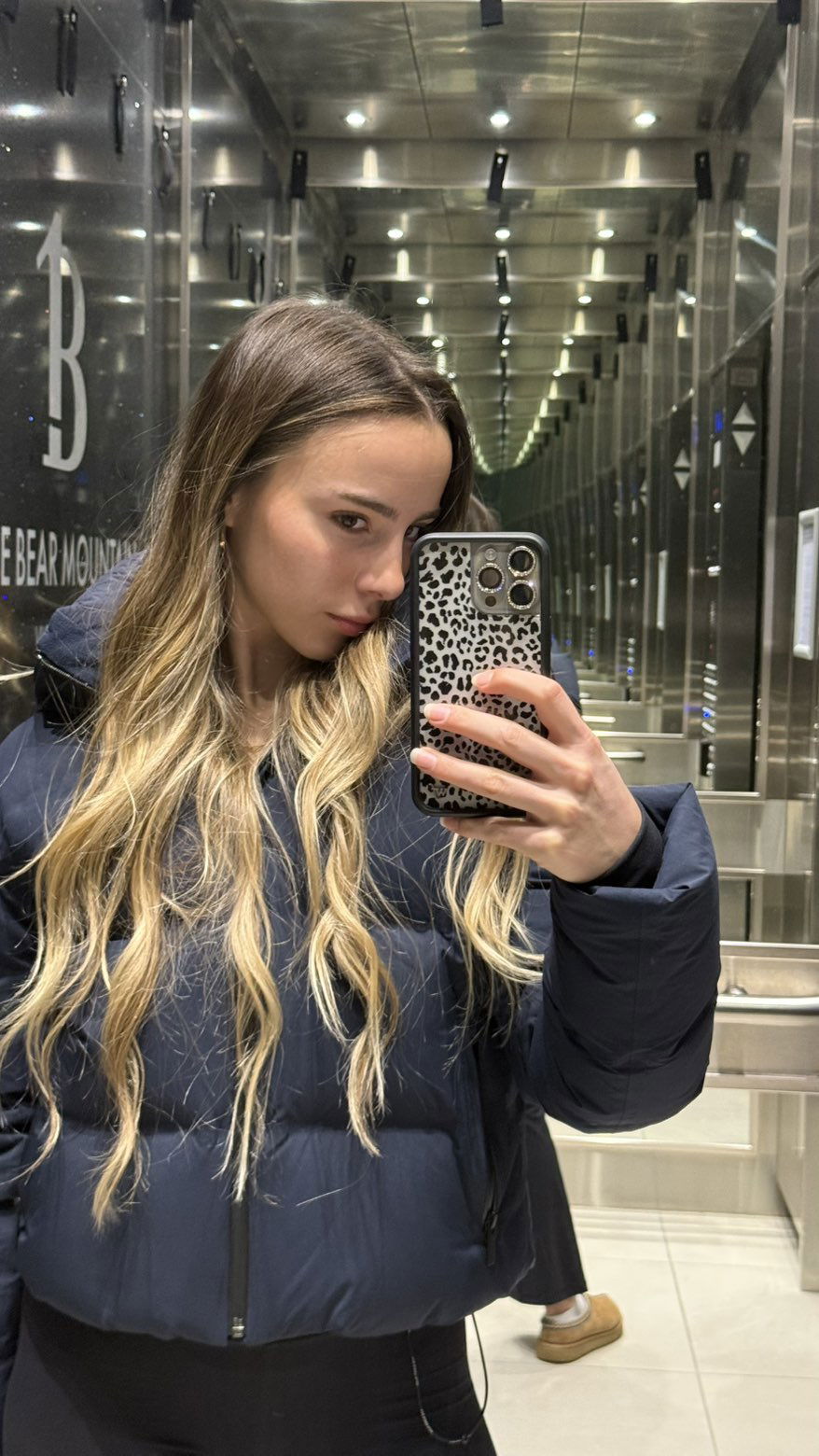 meelahrobbins snapchat image archive image