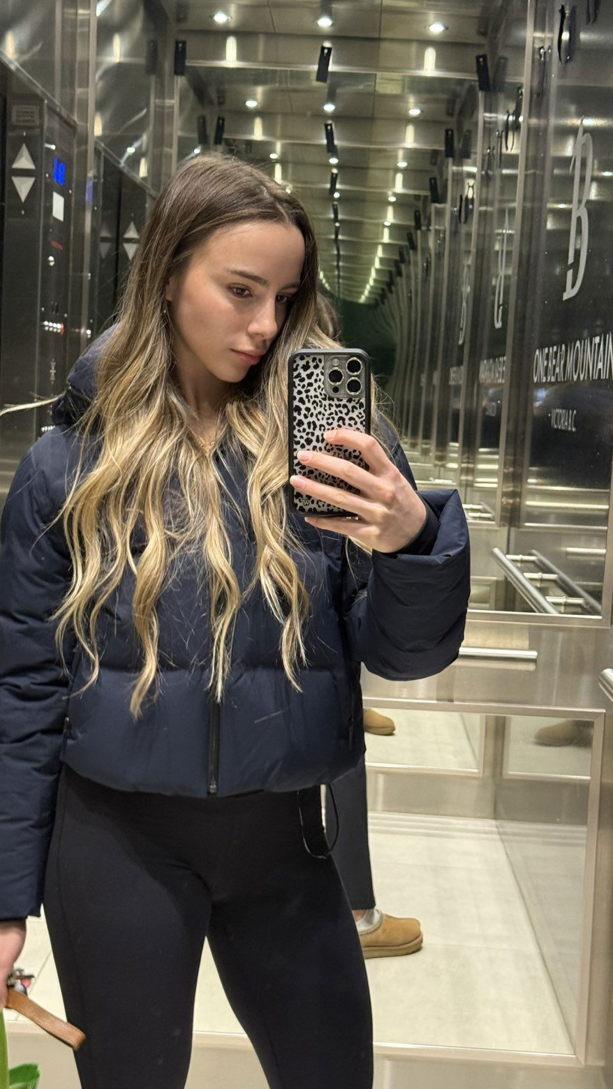 meelahrobbins snapchat image archive image