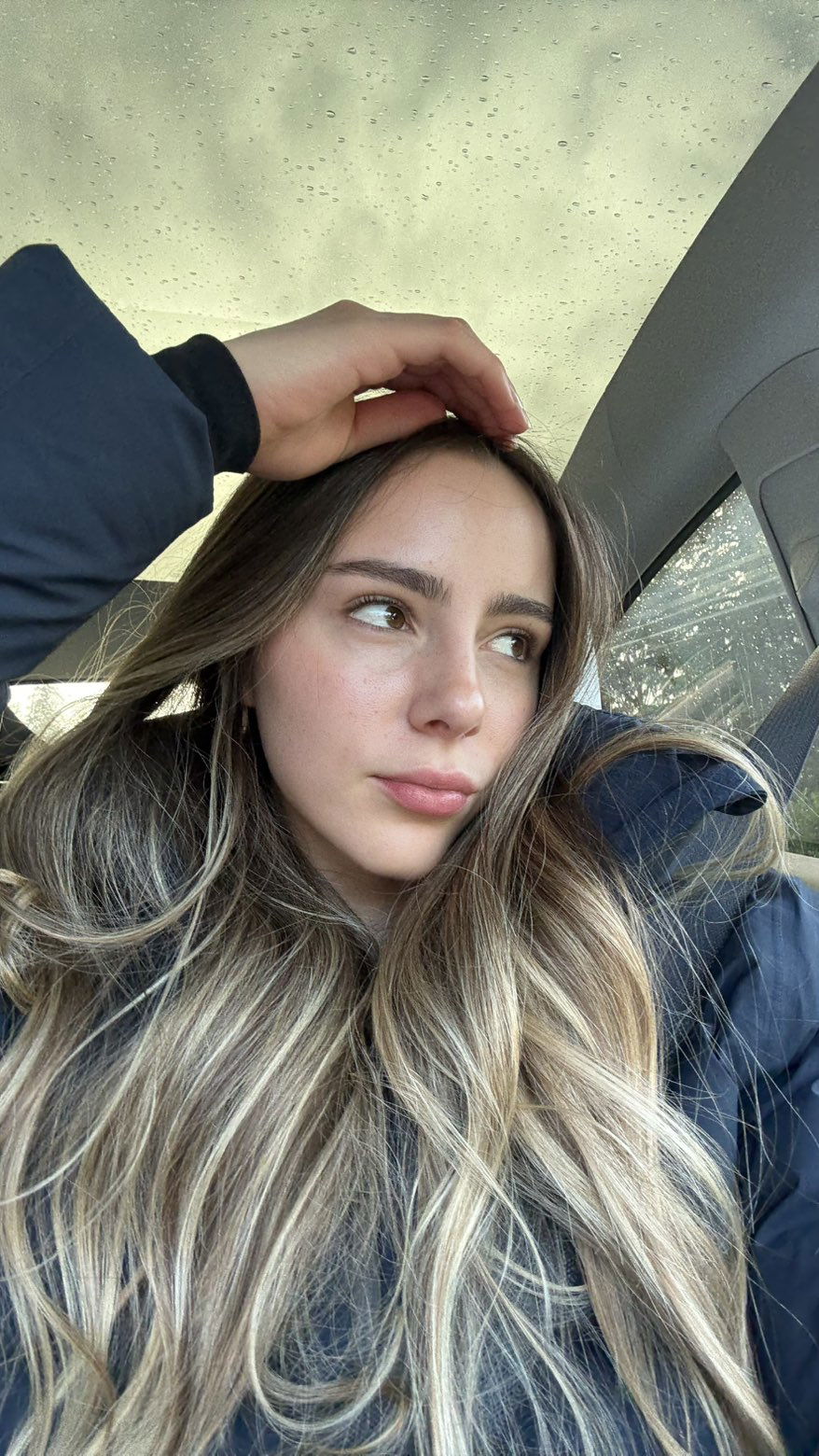 meelahrobbins snapchat image archive image