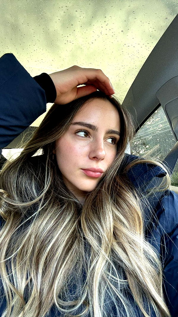 meelahrobbins image ~ Altpins