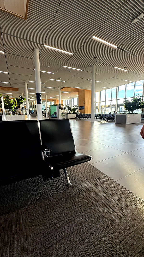 meelahrobbins image ~ Altpins