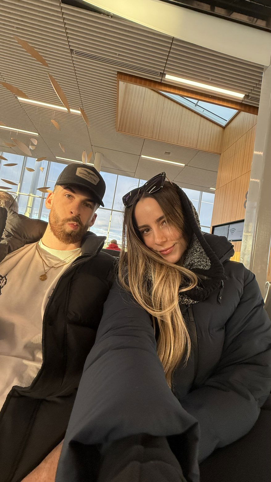 meelahrobbins snapchat image archive image