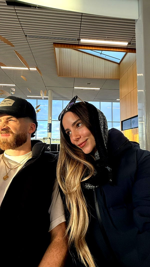 meelahrobbins image ~ Altpins