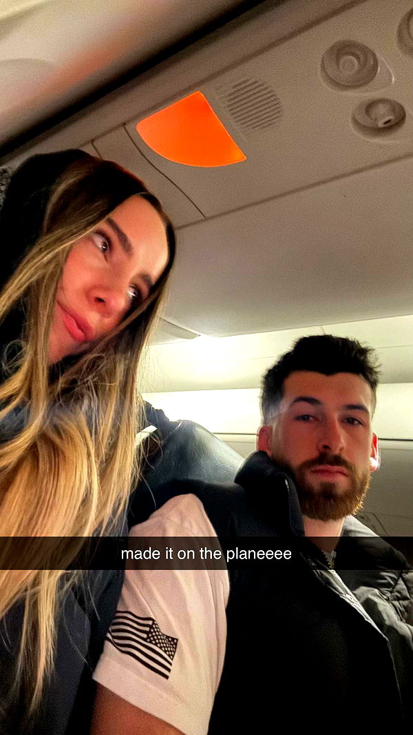 meelahrobbins image ~ Altpins