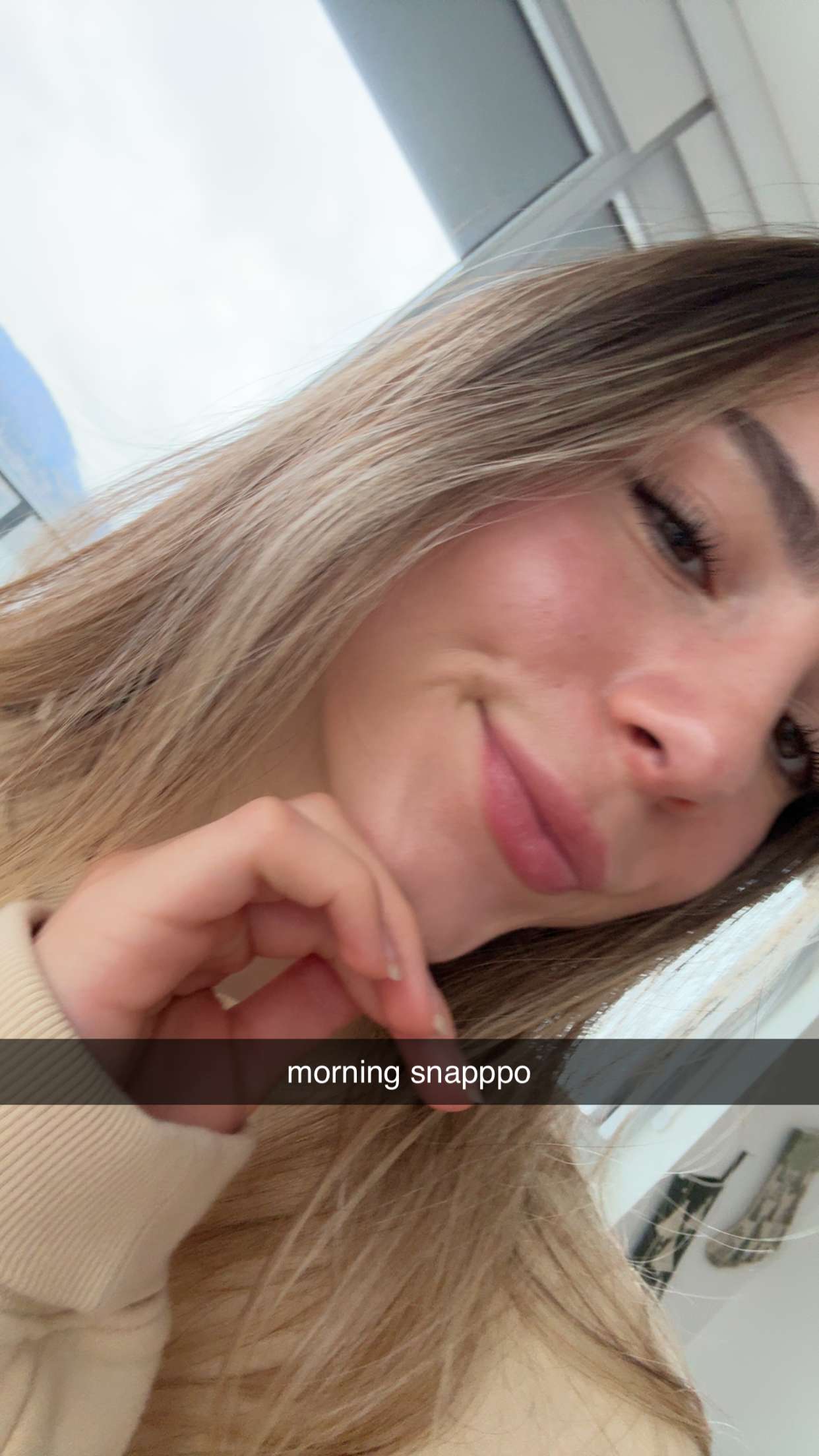 meelahrobbins snapchat image archive image