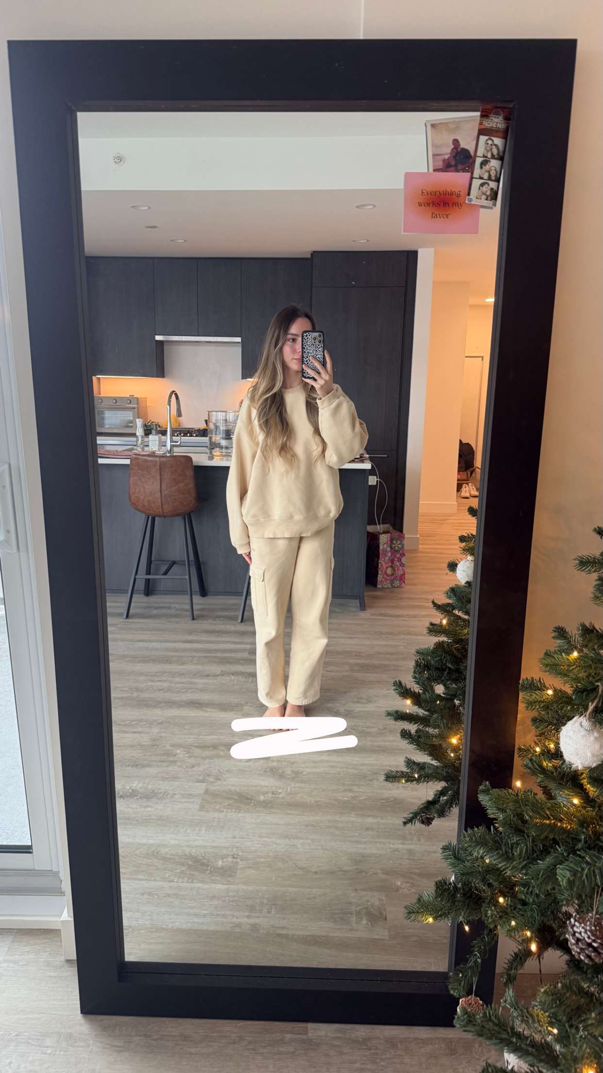 meelahrobbins snapchat image archive image