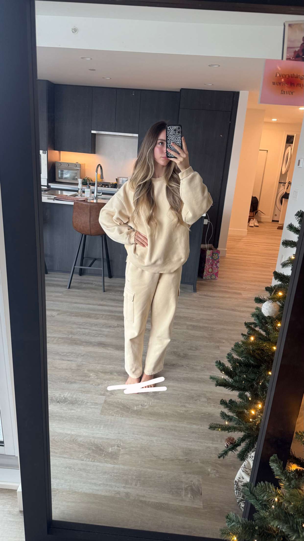 meelahrobbins snapchat image archive image