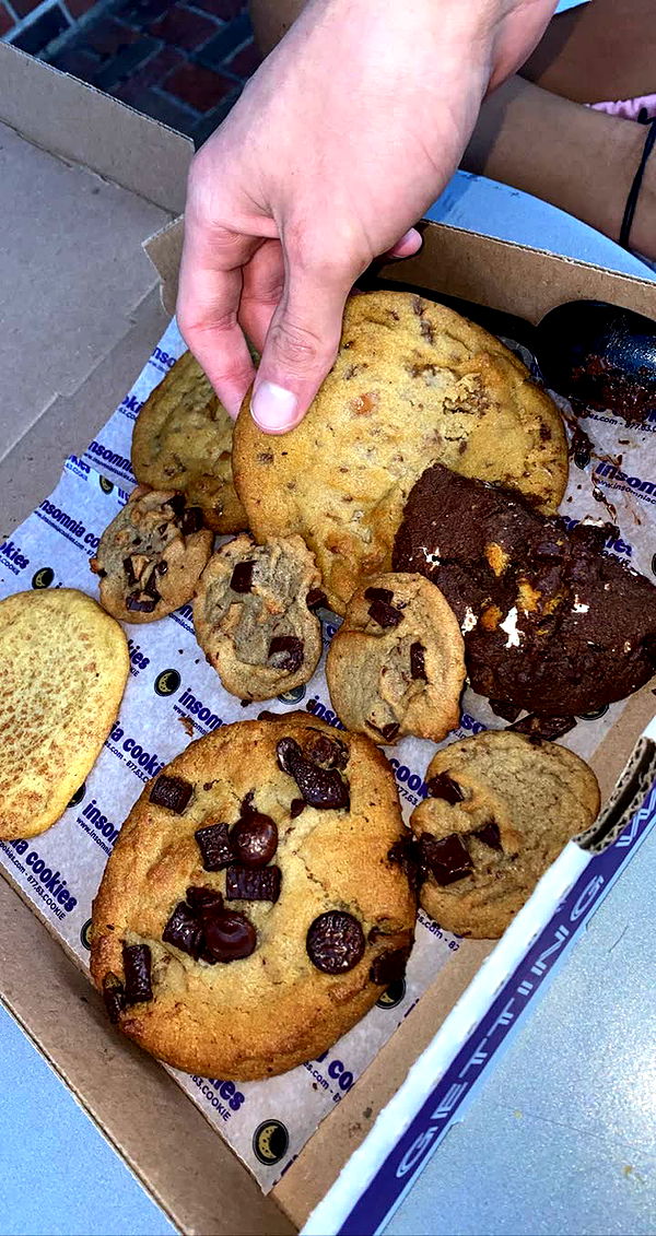 mia_sweitz image ~ Altpins