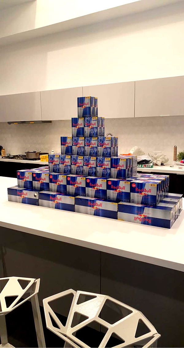 mia_sweitz image ~ Altpins