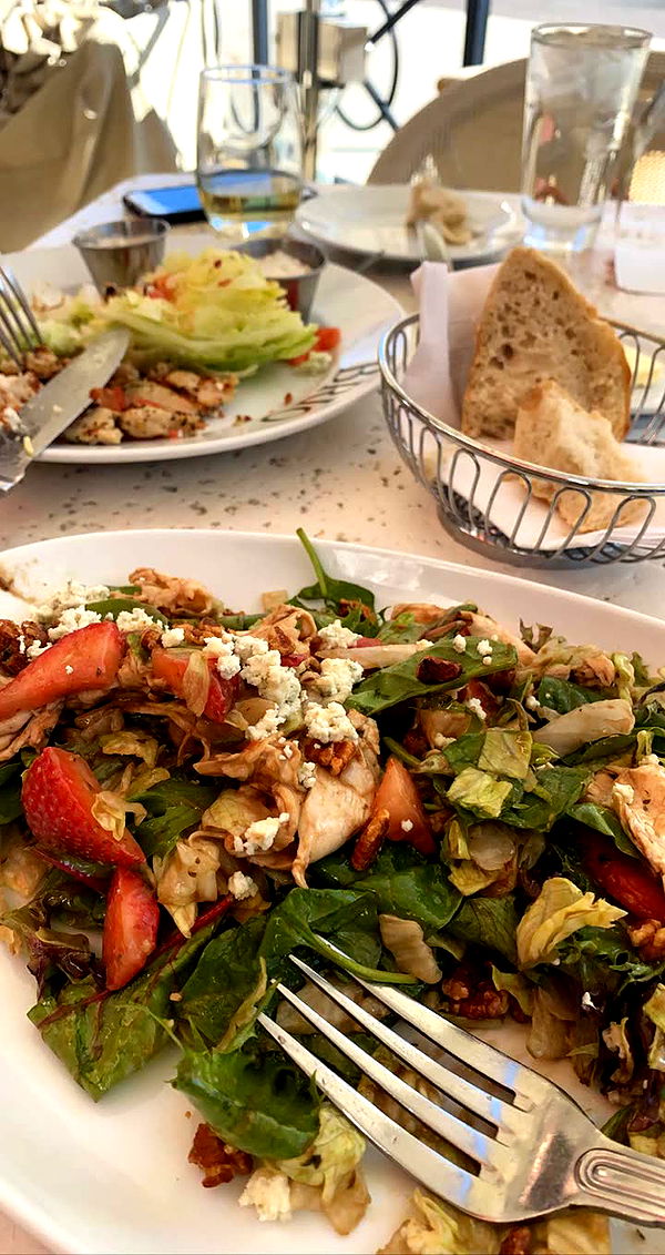 mia_sweitz image ~ Altpins