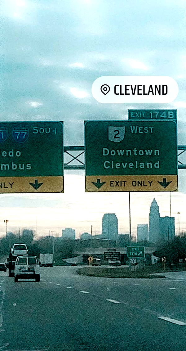 mia_sweitz image ~ Altpins