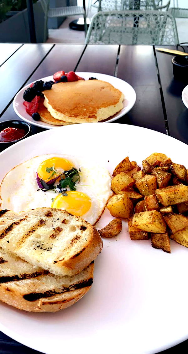 mia_sweitz image ~ Altpins