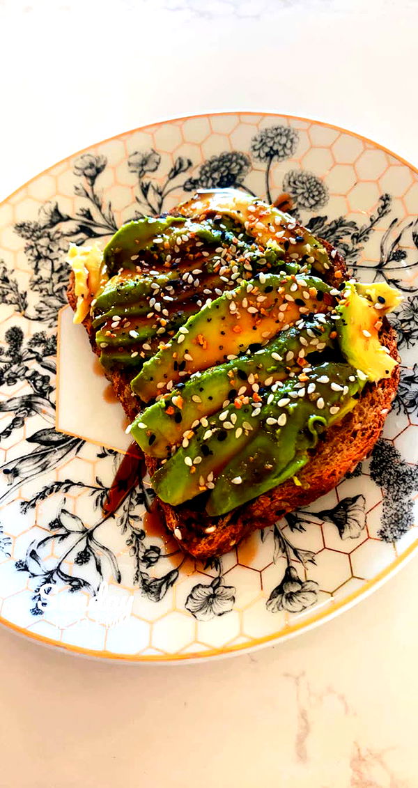 mia_sweitz image ~ Altpins