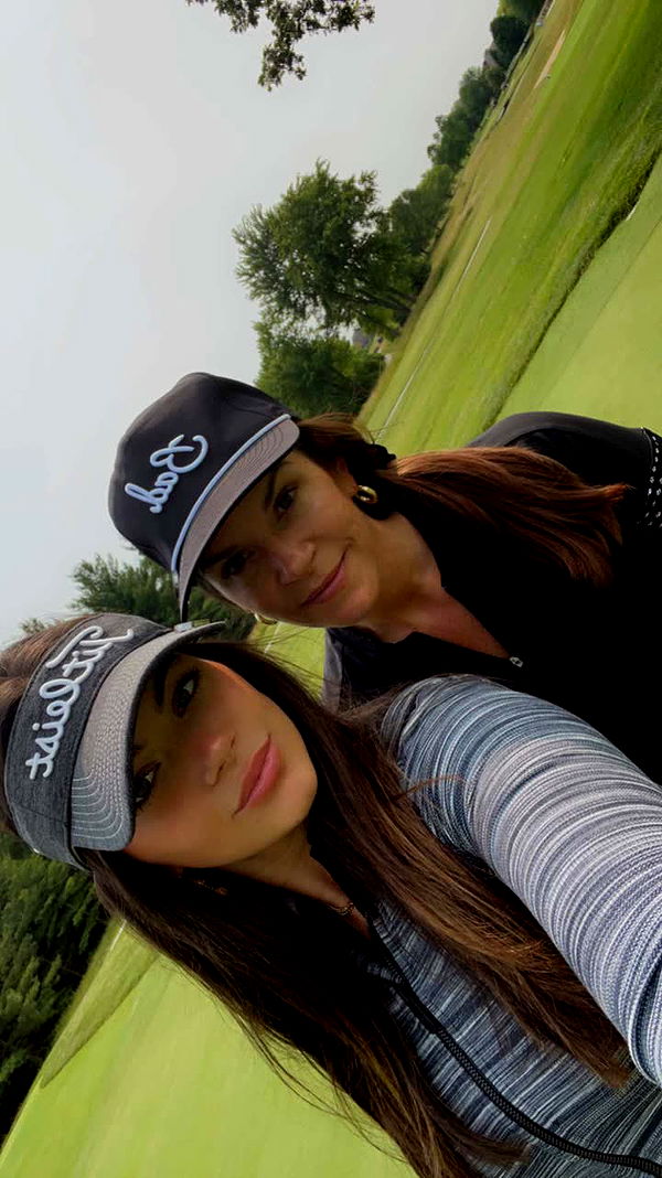 mia_sweitz image ~ Altpins