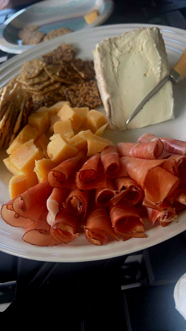 mia_sweitz image ~ Altpins