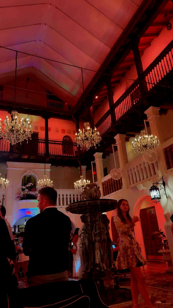 mia_sweitz image ~ Altpins